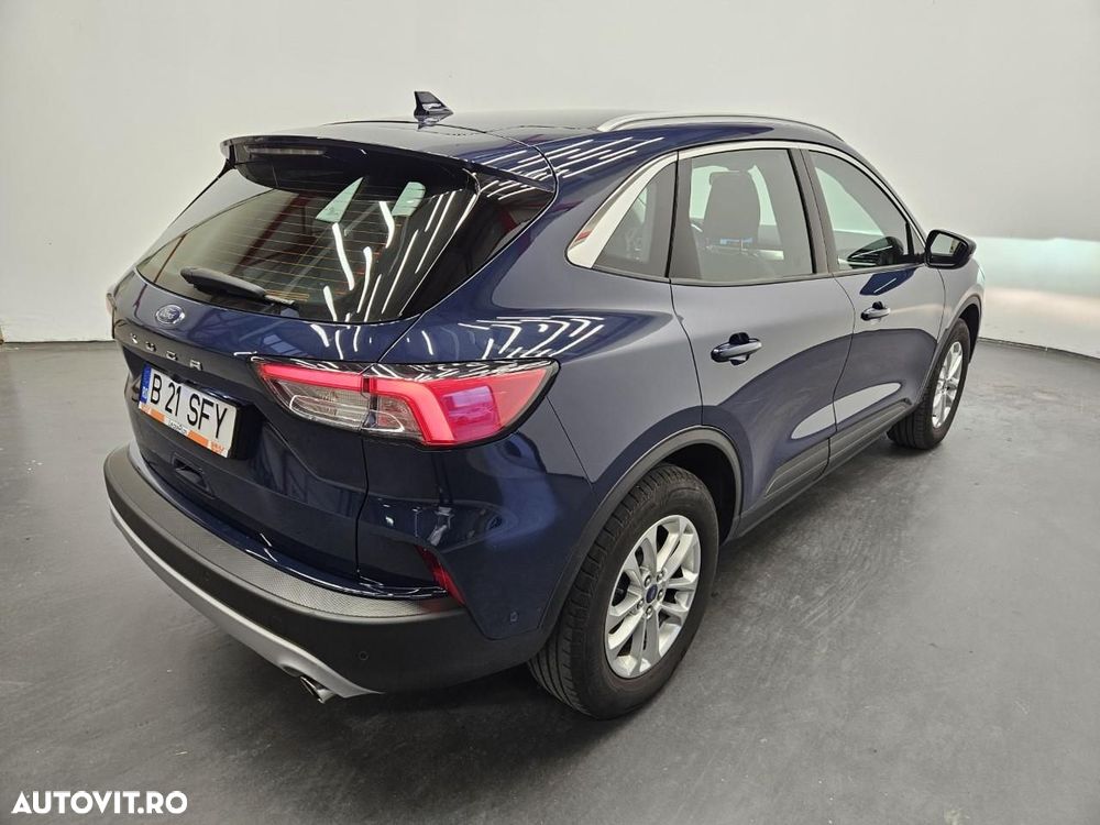 Ford Kuga - 4