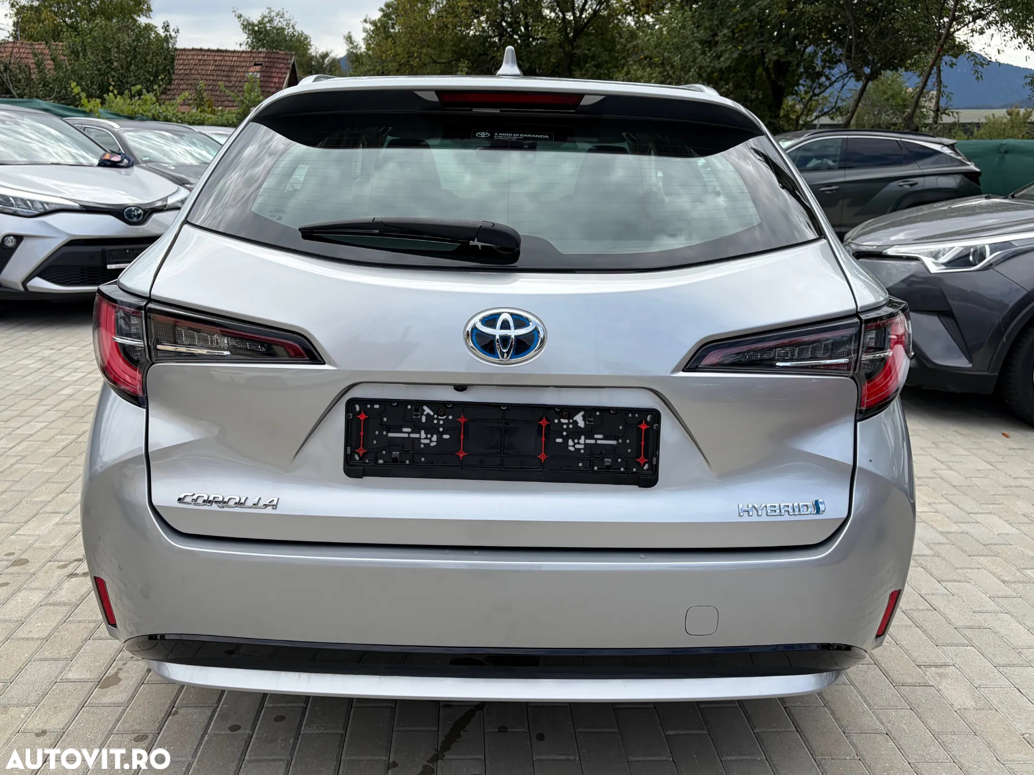 Toyota Corolla 1.8 Hybrid Business Edition - 11