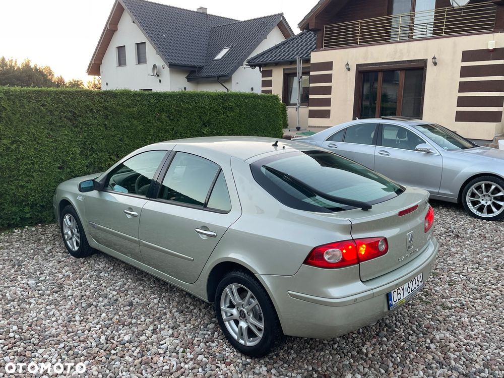 Renault Laguna 2.0 16V Privilege - 12