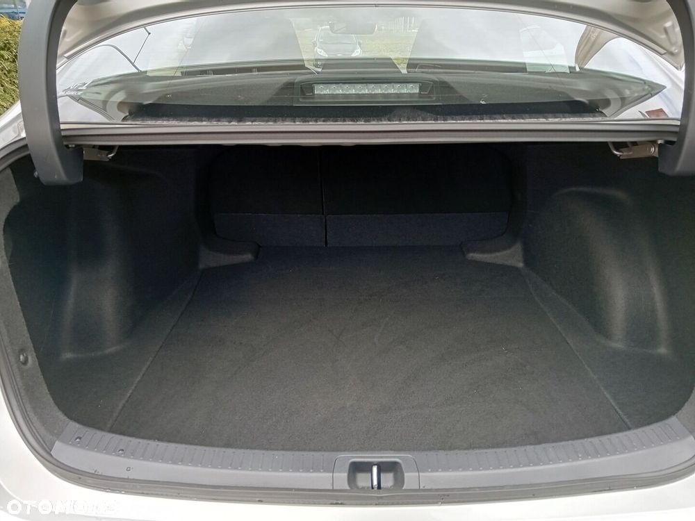 Toyota Corolla 1.8 Hybrid Comfort - 8