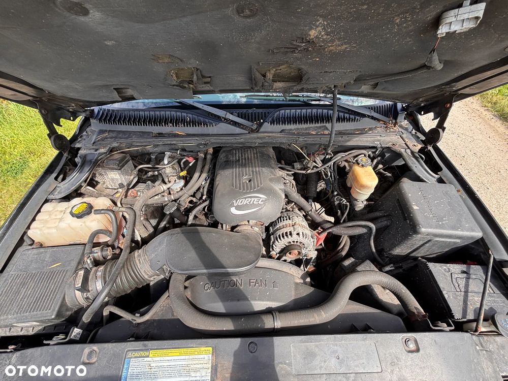 Chevrolet Tahoe 5.3 4WD - 32