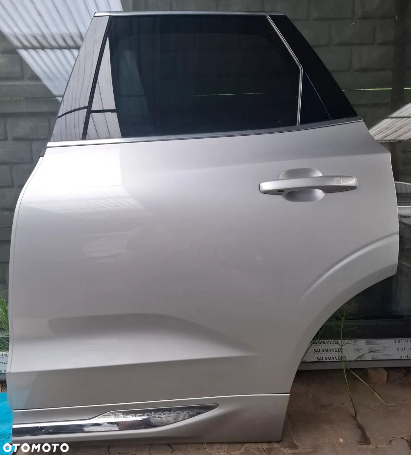 Volvo xc60 ii 2019 r tylne drzwi lewe kod lakieru 711 - 1