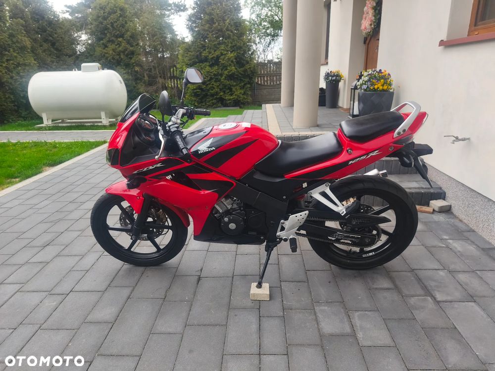 Honda CBR - 7