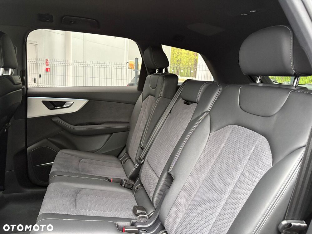 Audi Q7 - 16