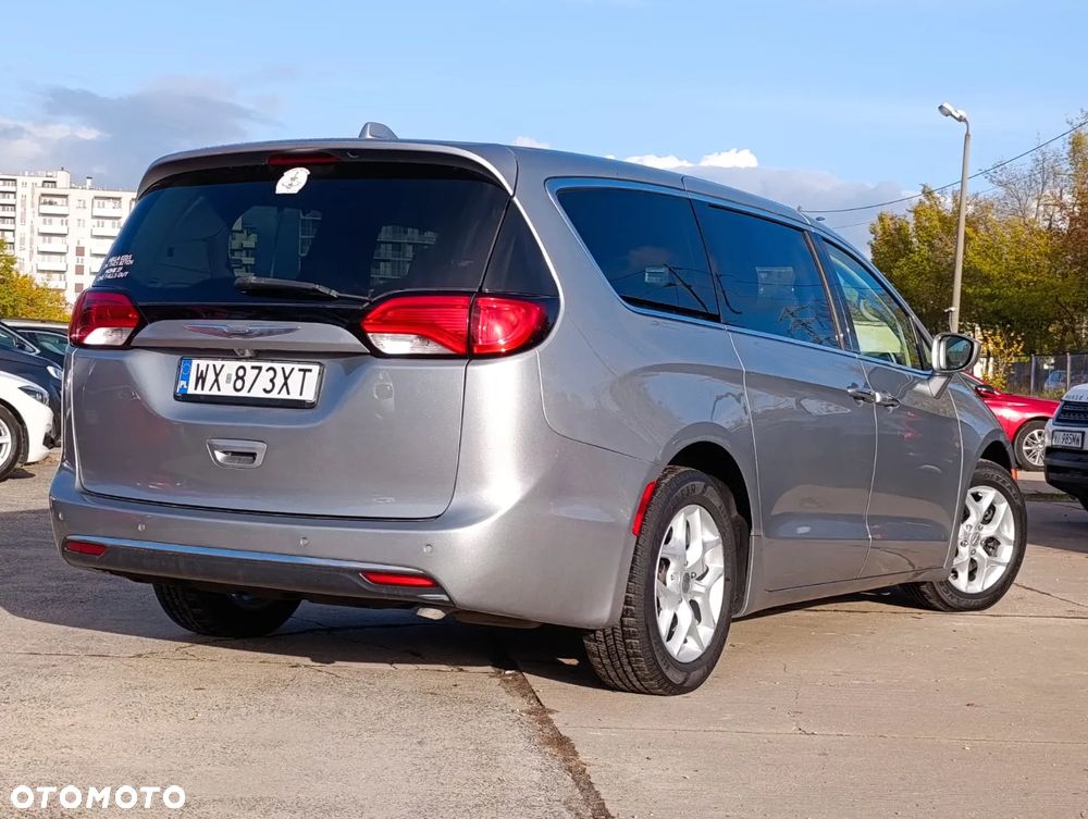 Chrysler Pacifica - 34