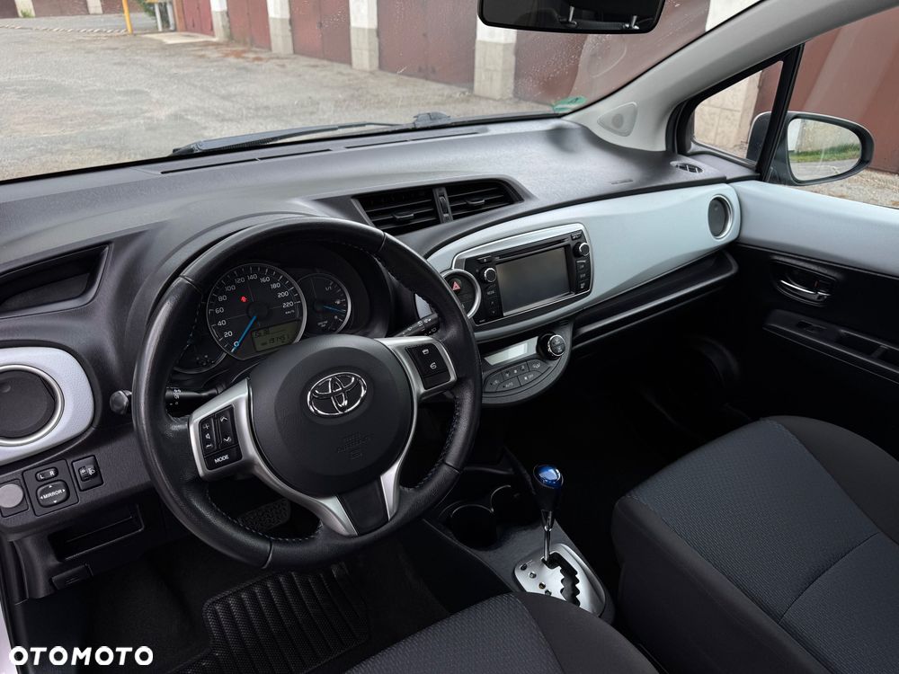 Toyota Yaris - 17