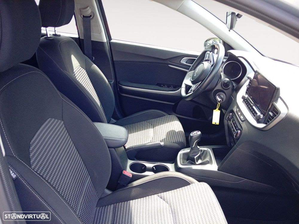 Kia XCeed 1.0 T-GDI Dynamic - 15