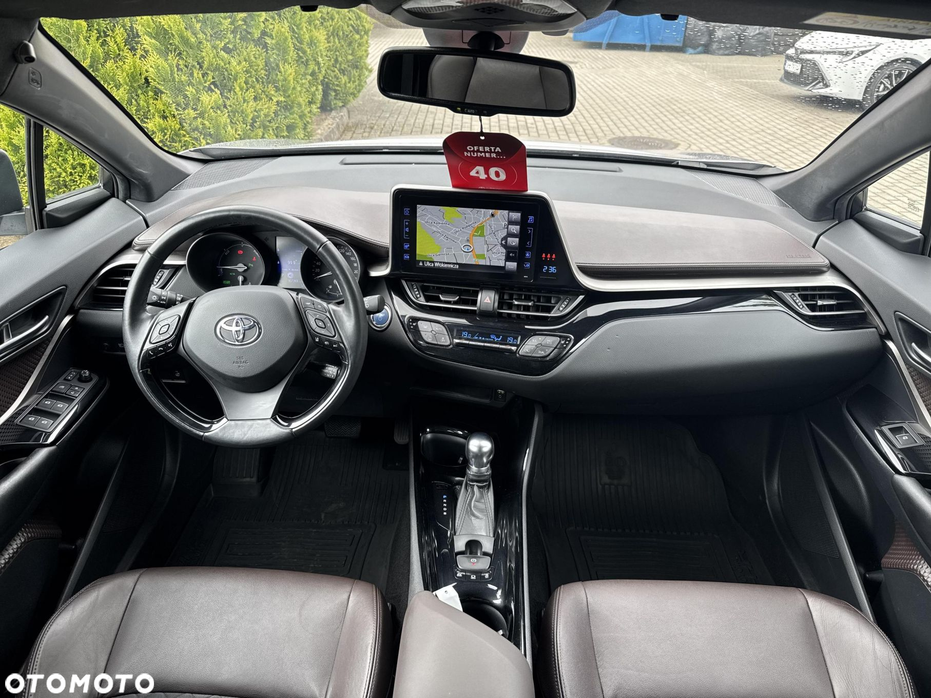 Toyota C-HR - 11