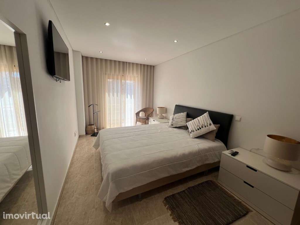 Apartamento Tipo T1 condomínio com piscina em Quarteira a 3 minutos... - Grande imagem: 5/18