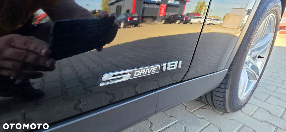 BMW X1 sDrive18i xLine - 21