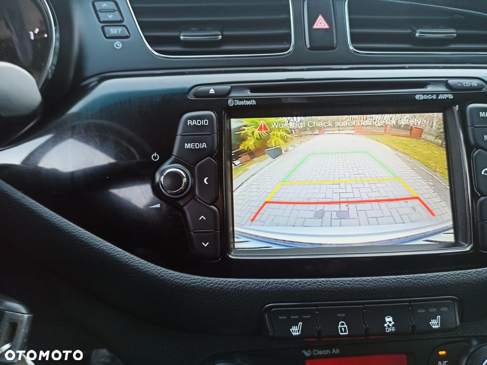 Kia Ceed 1.6 CRDi L - 22