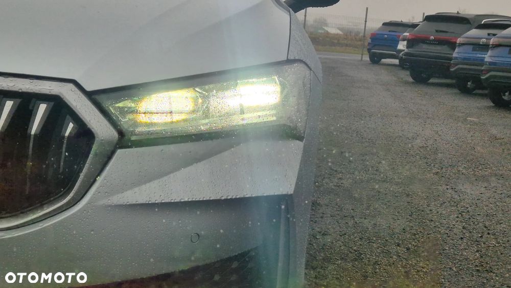 Skoda Superb 2.0 TDI SCR Edition 130 DSG - 17