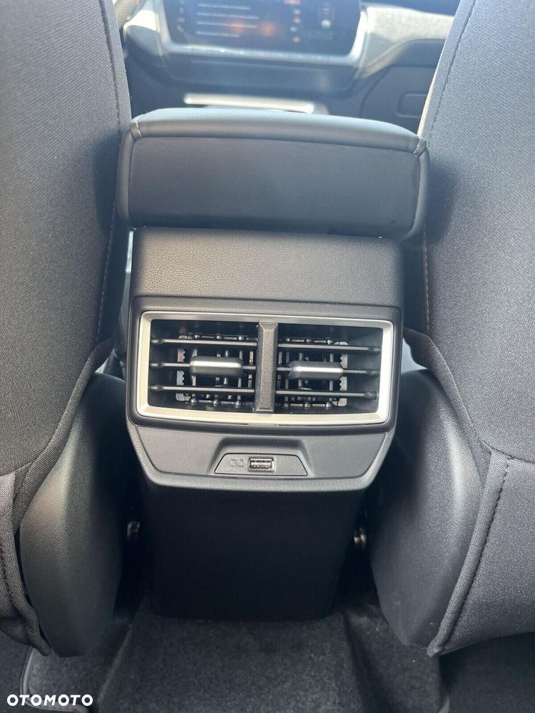 MG ZS Hybrid+ - 14