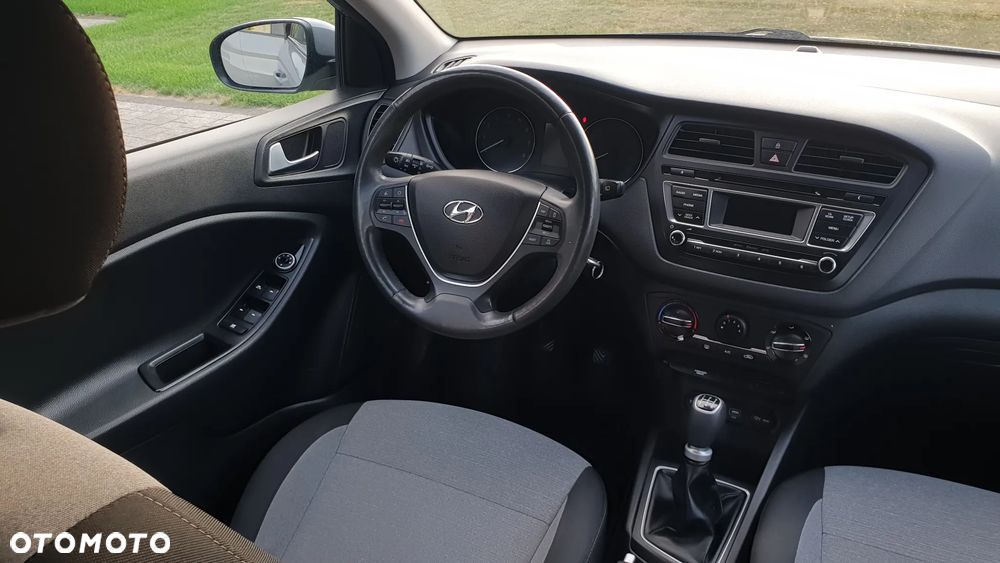 Hyundai i20 1.2 Intro Edition - 13