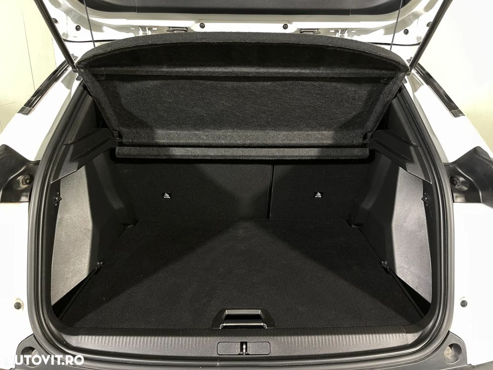 Peugeot 2008 1.2 L PureTech STT Allure - 13