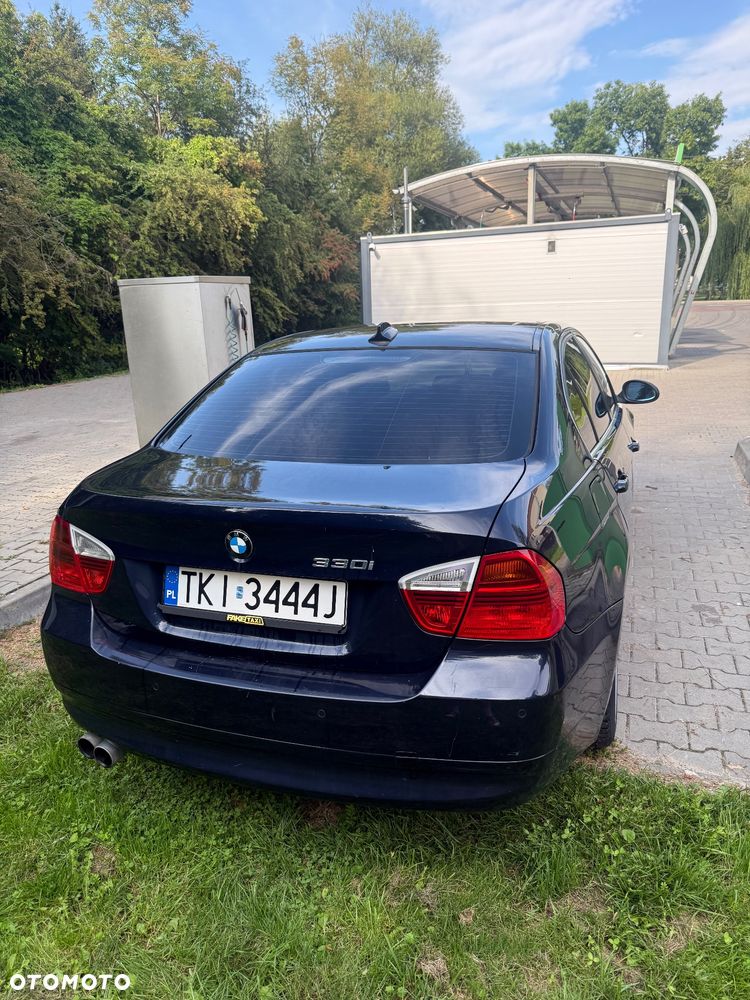 BMW Seria 3 330xi - 10