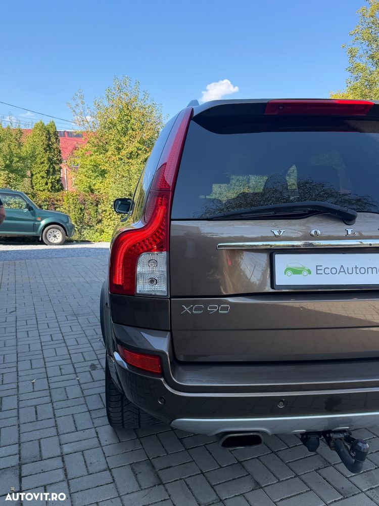 Volvo XC 90 D5 AWD Geartronic Momentum - 17