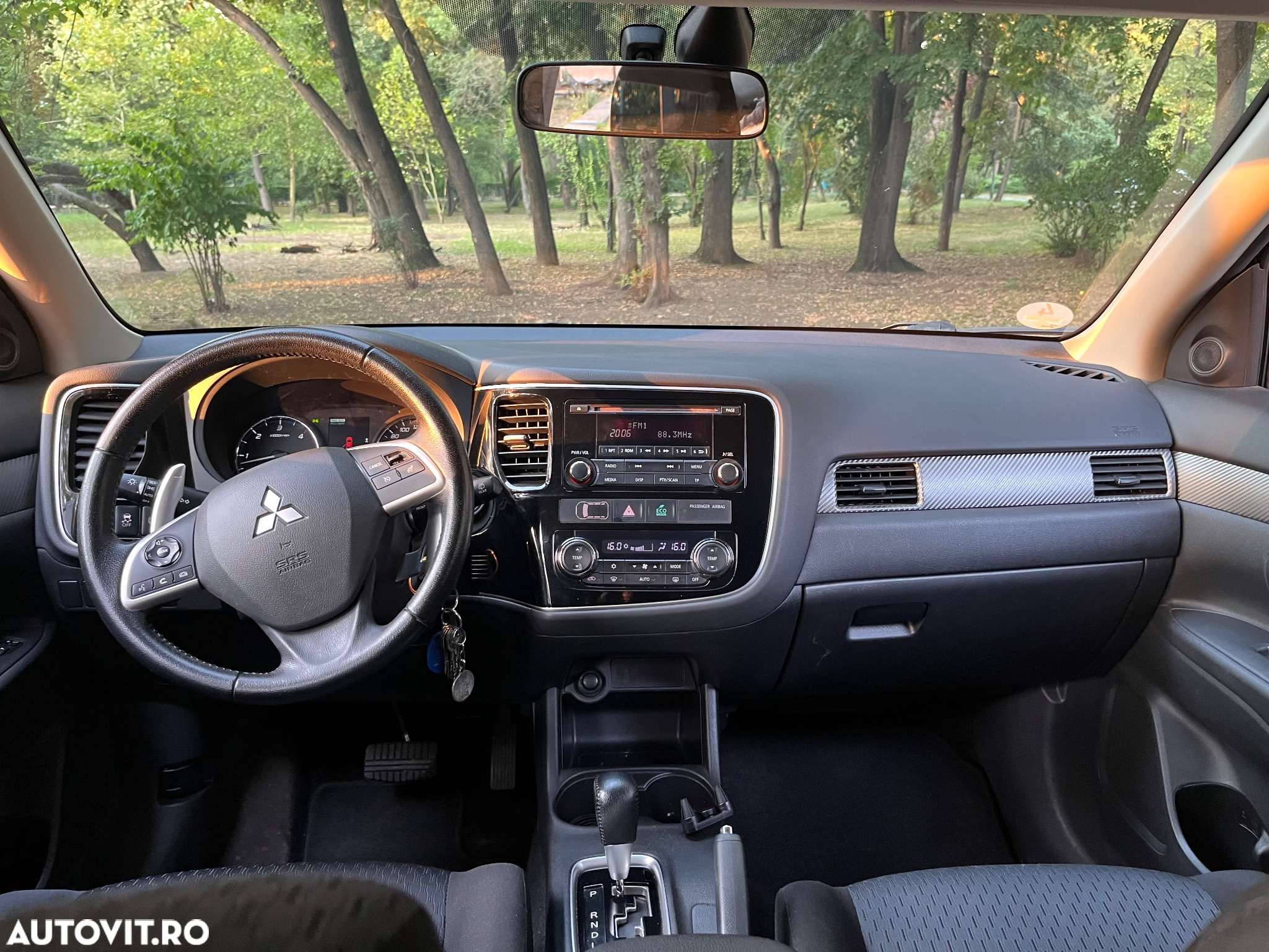 Mitsubishi Outlander - 7