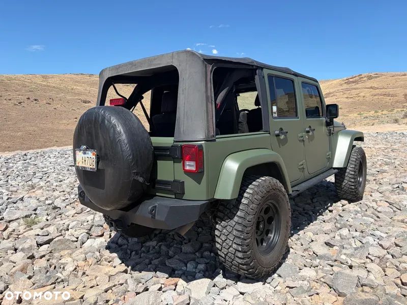 Jeep Wrangler - 5