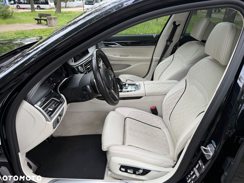 BMW Seria 7 750Li xDrive sport - 18