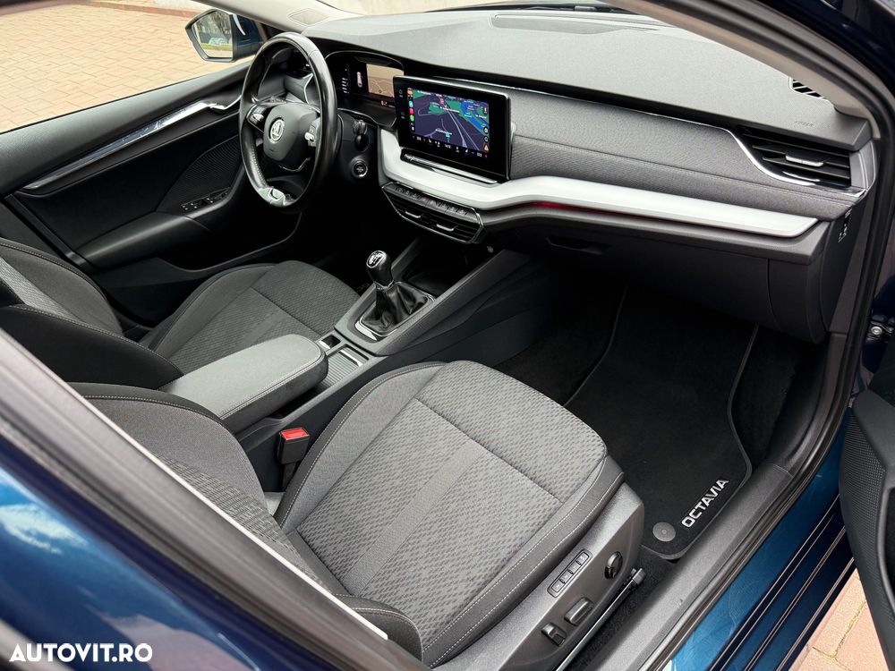 Skoda Octavia 2.0 TDI Premium Edition - 6