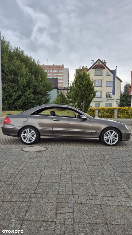 Mercedes-Benz CLK - 7