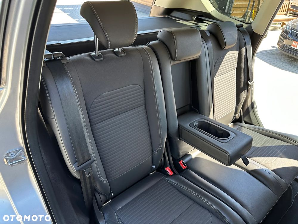 Ford Kuga - 24