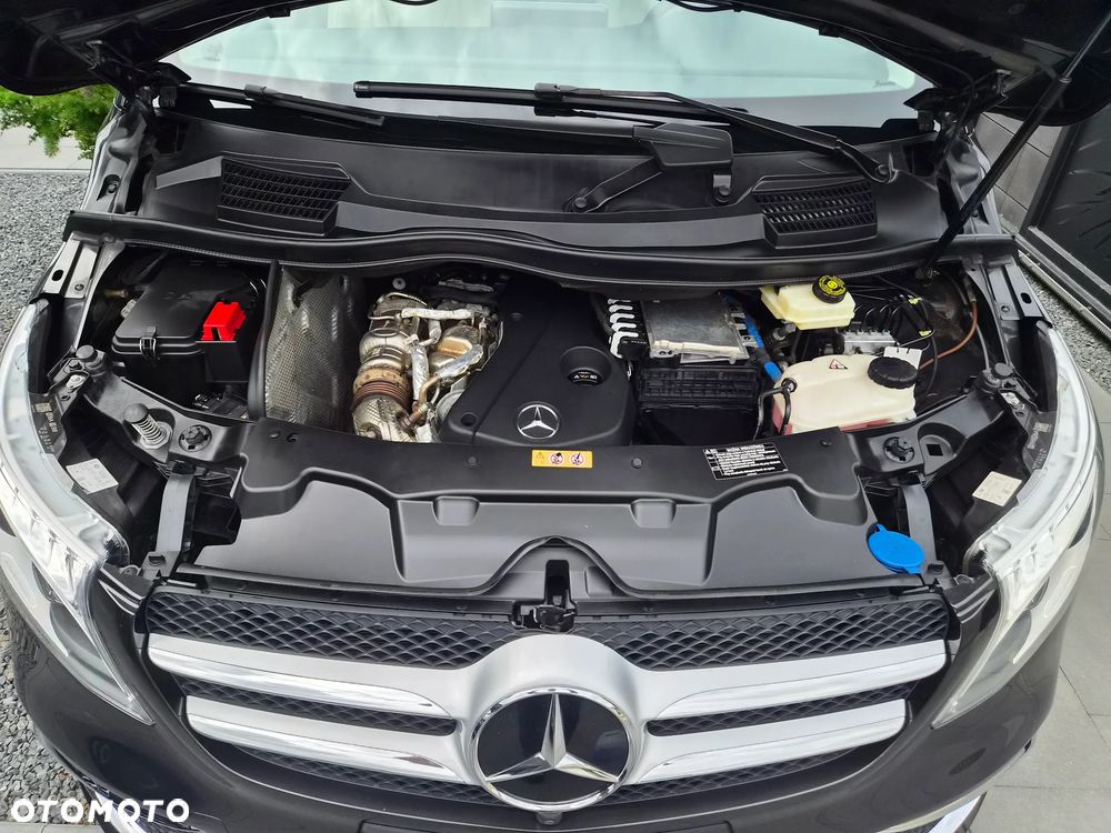 Mercedes-Benz Klasa V 300 d Avantgarde 9G-Tronic - 13