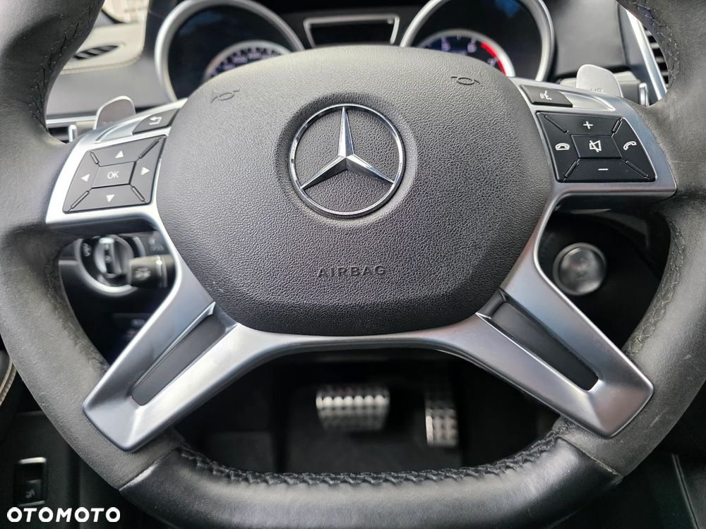 Mercedes-Benz ML 63 AMG 4-Matic - 18