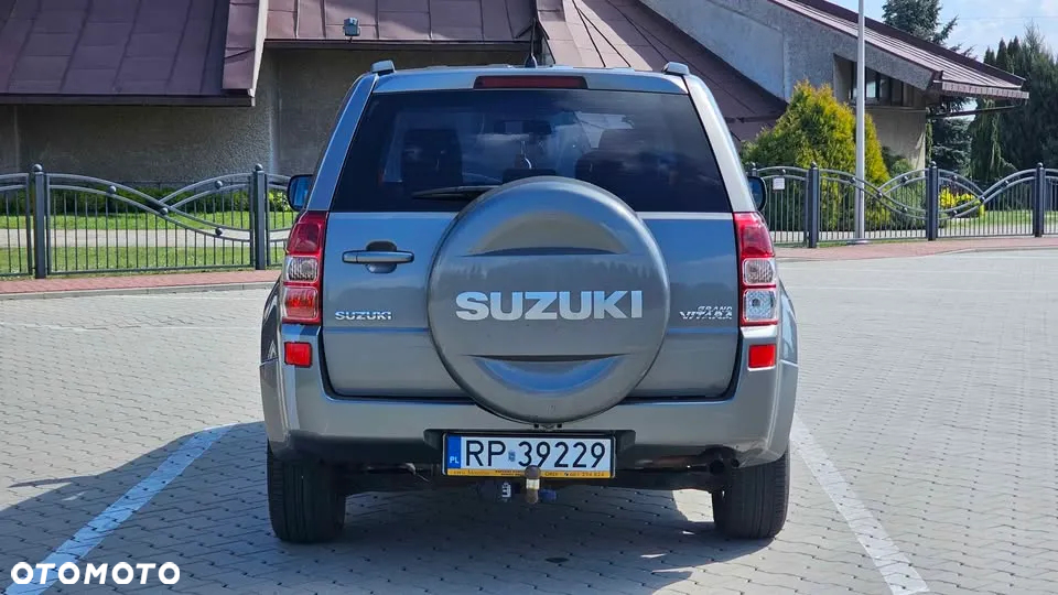 Suzuki Grand Vitara 2.0 - 4