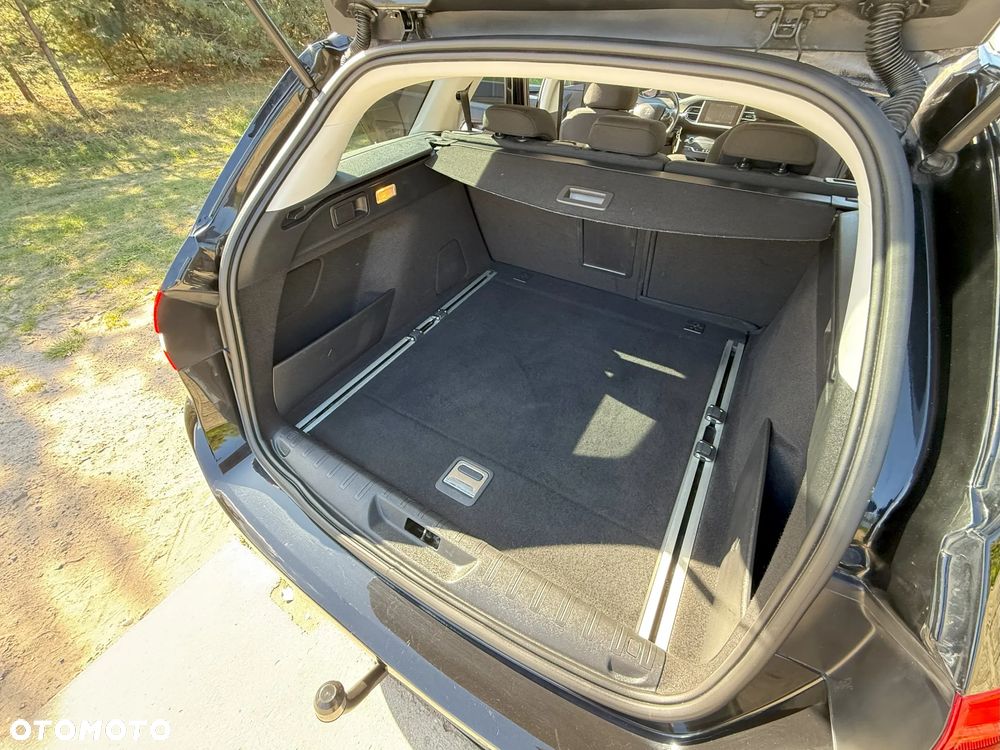 Peugeot 308 SW 1.5 BlueHDi Allure Pack S&S EAT8 - 23