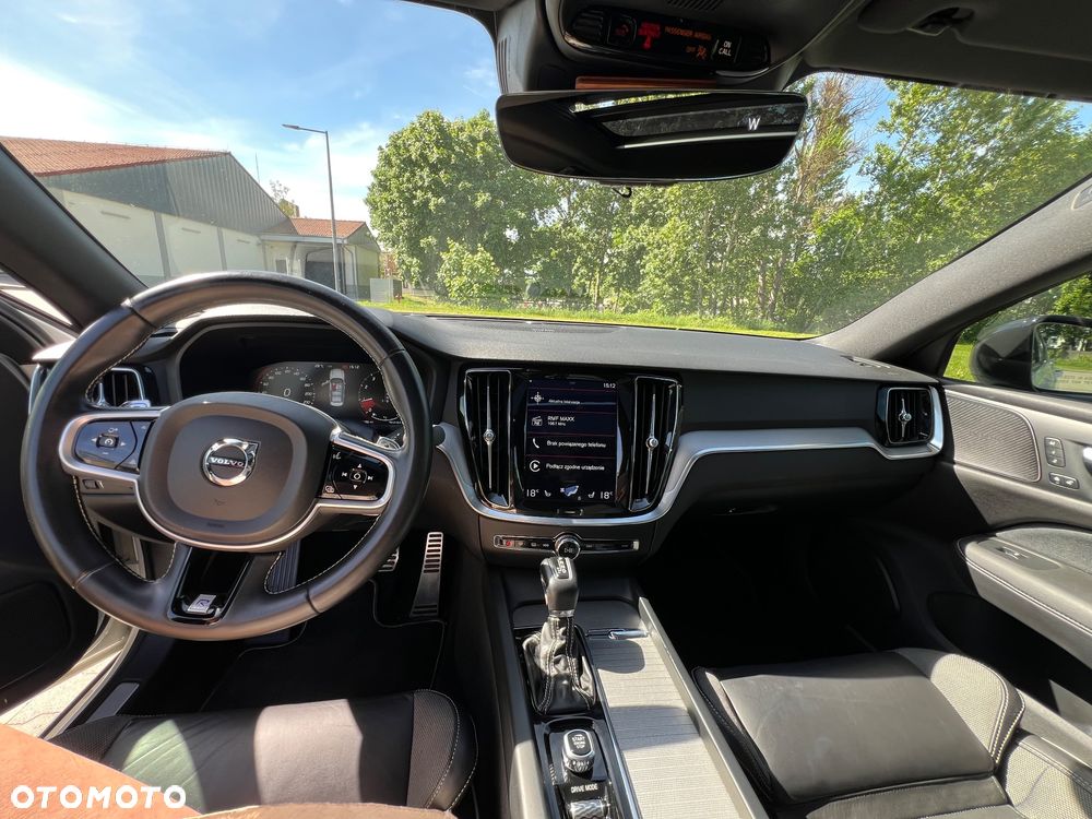 Volvo S60 T6 AWD R-Design - 11