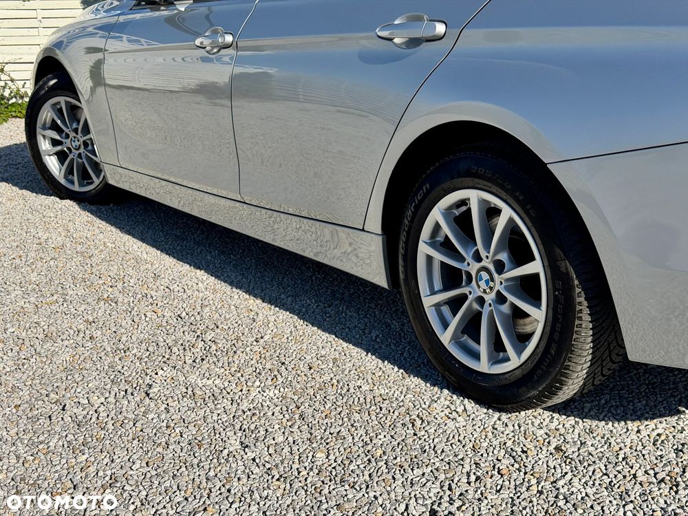 BMW Seria 3 316i - 22