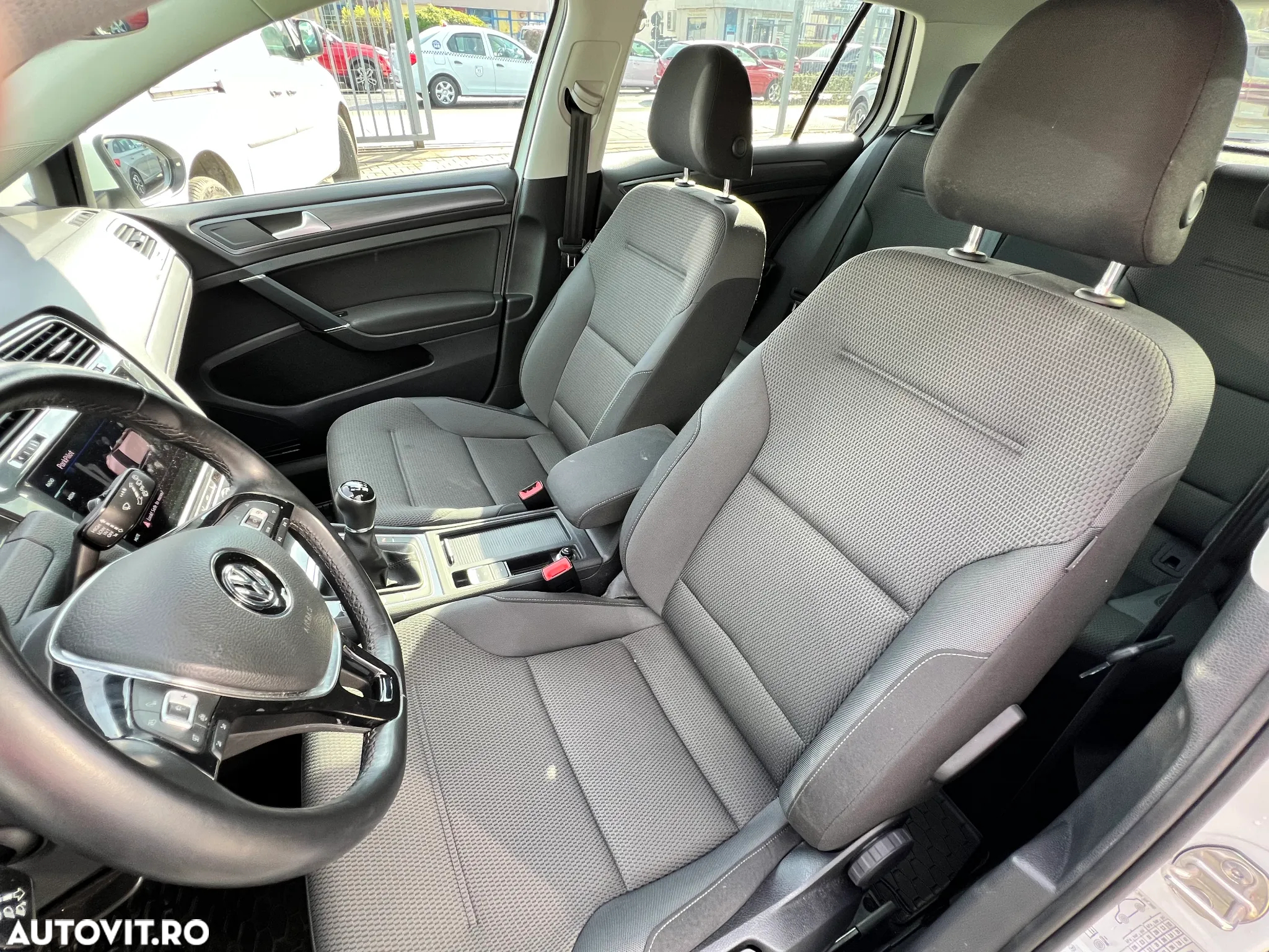Volkswagen Golf 1.0 TSI Comfortline - 10
