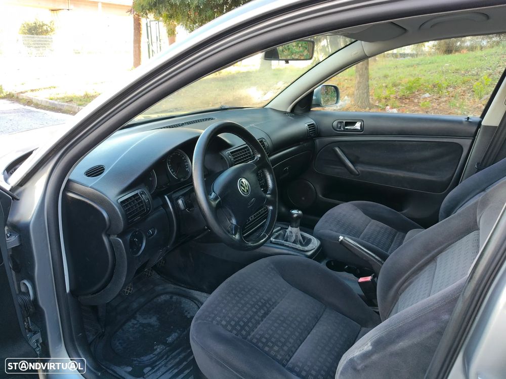 VW Passat Variant 1.9 TDi Confortline - 19