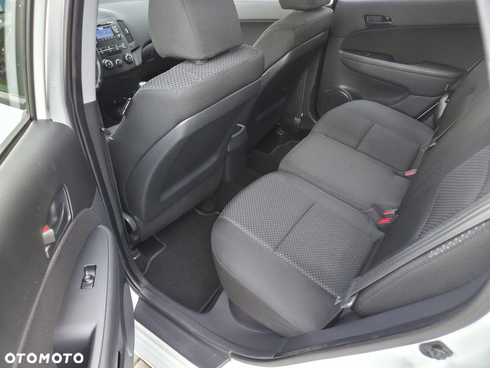 Hyundai i30 1.4 FIFA WM Edition - 13
