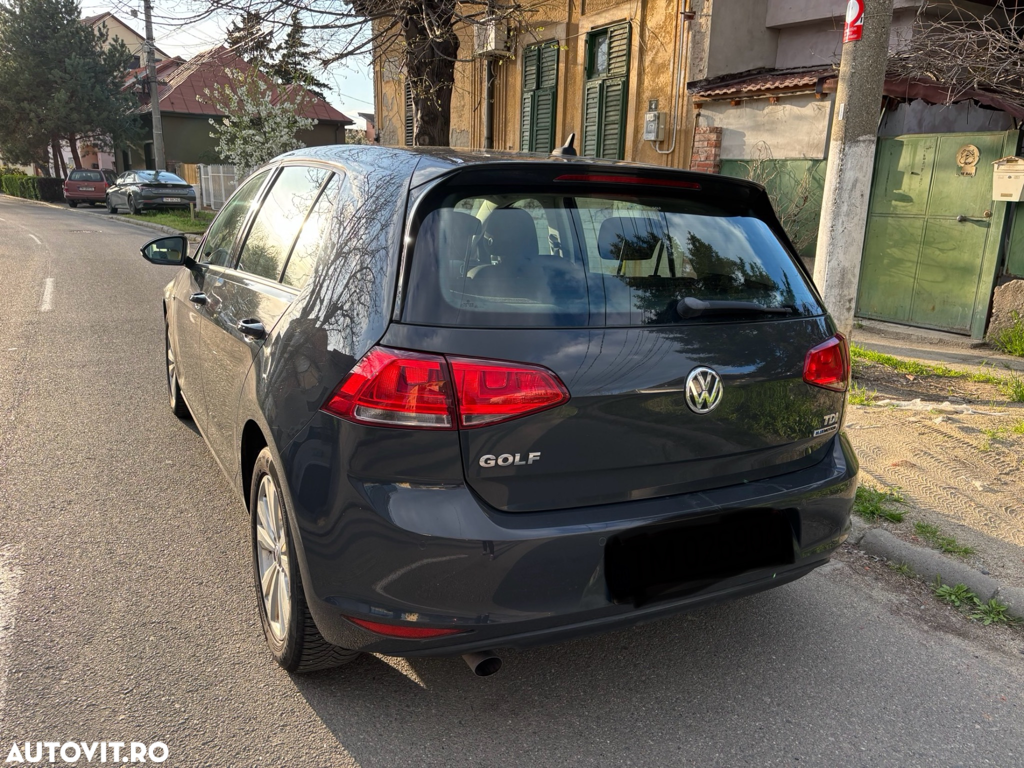 Volkswagen Golf 1.6 TDI BlueMotion Comfortline - 5