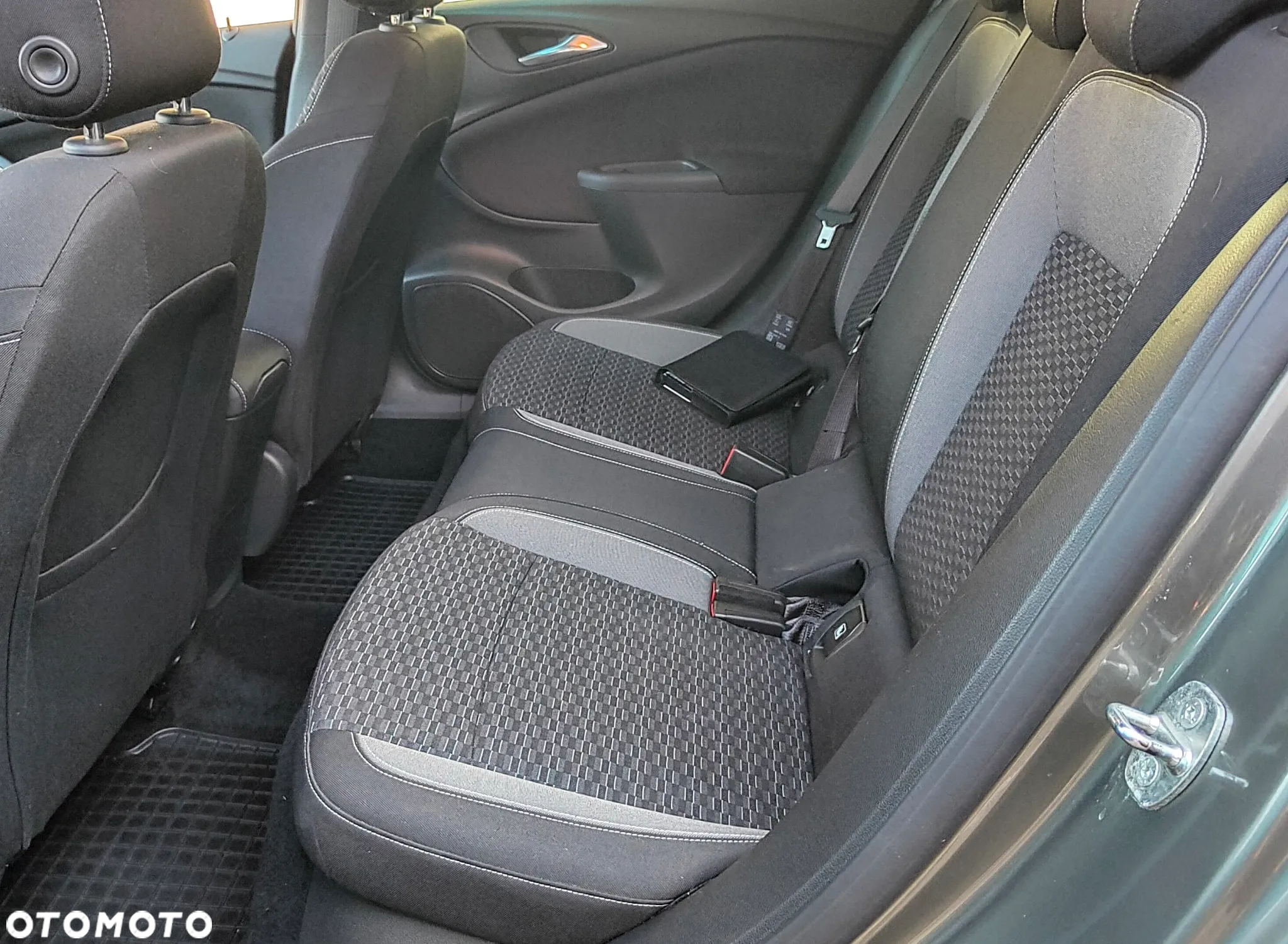 Opel Astra V 1.2 T GS Line S&S - 14