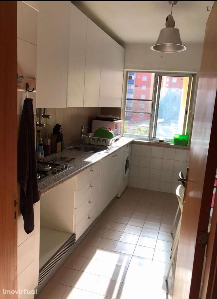 Quarto - localizado em Almada Lisbon - Grande imagem: 5/14