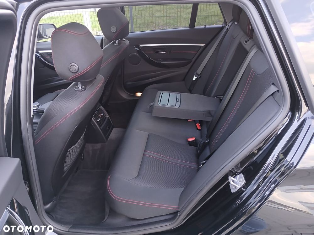 BMW Seria 3 320i GPF M Sport Shadow sport - 20