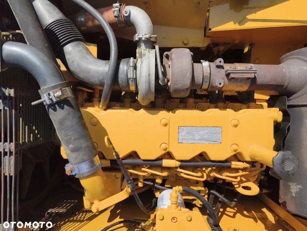 Komatsu PC210LC-8K - 7