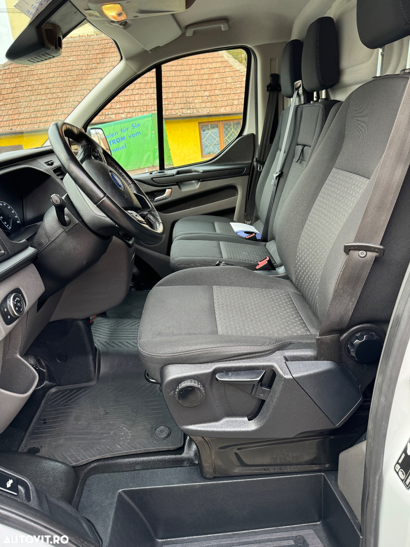 Ford Transit Custom Kombi 320 2.0 EcoBlue 105 CP L1H1 Trend - 7