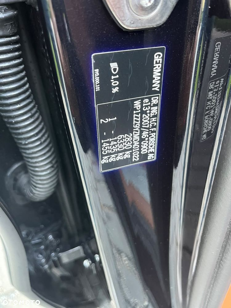 Porsche Cayenne Platinum Edition - 17