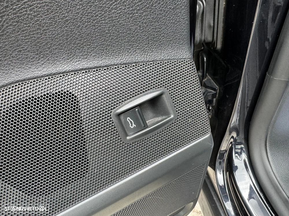 VW Passat Variant 2.0 TDi Highline - 13