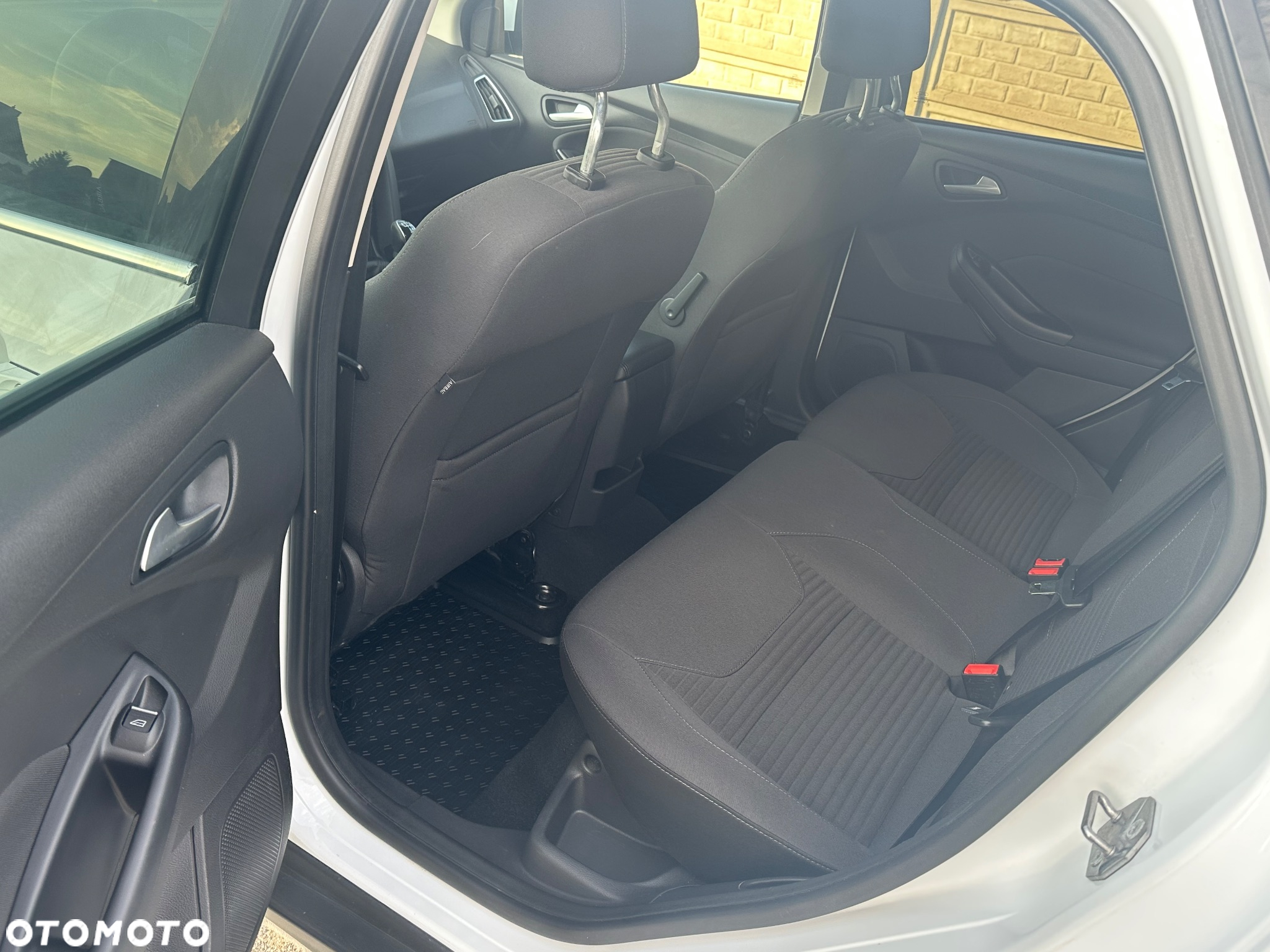 Ford Focus 2.0 TDCi Titanium ASS - 14