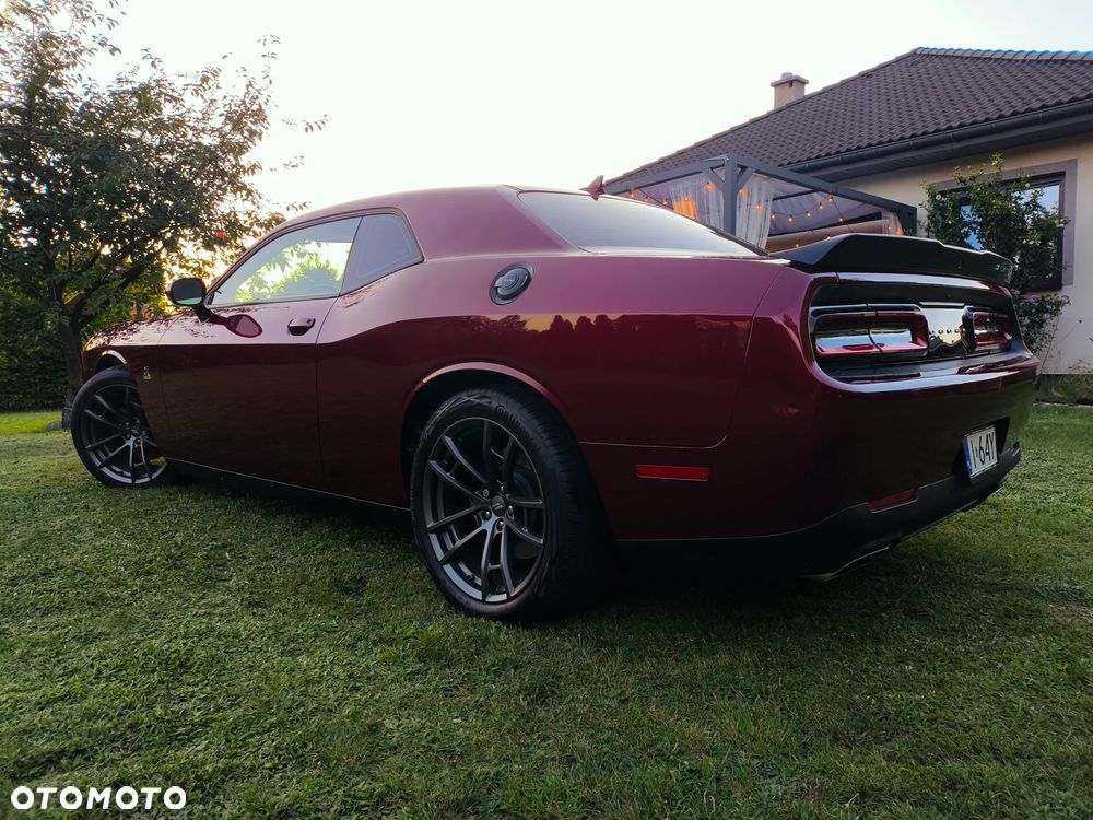 Dodge Challenger - 26