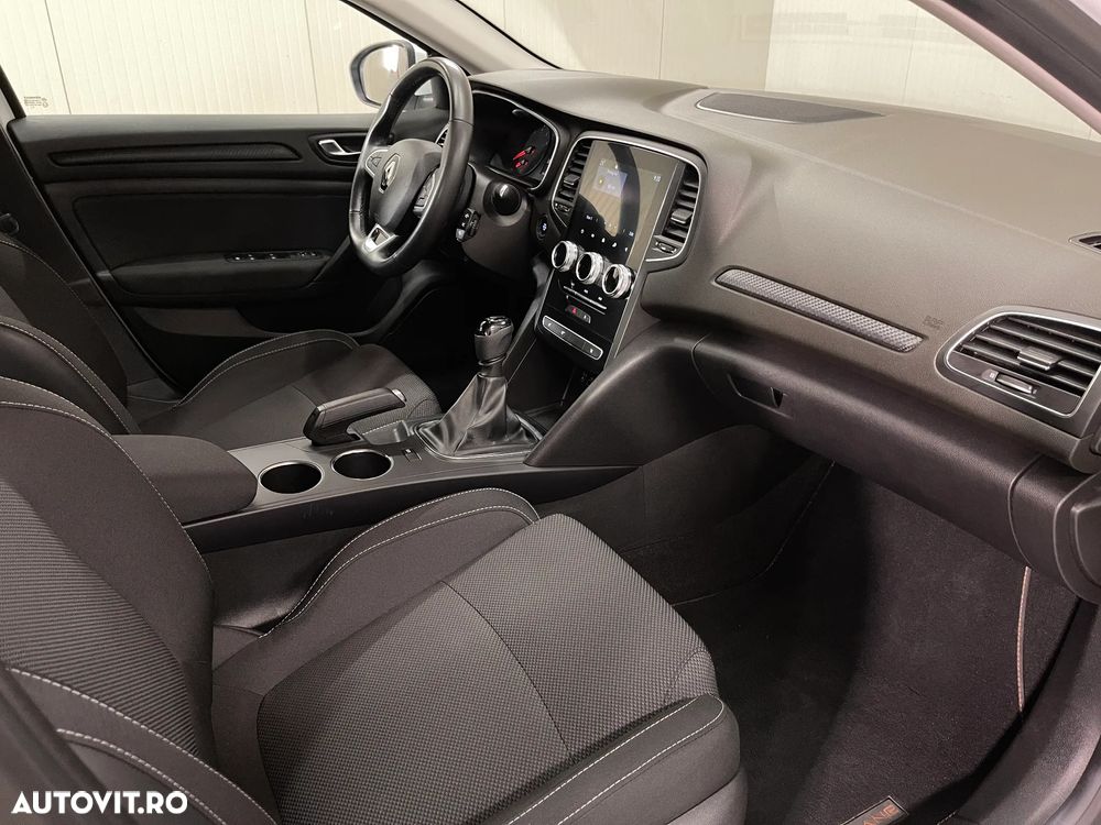 Renault Megane TCe 140 GPF Equilibre - 11