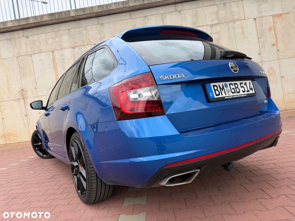 Skoda Octavia 2.0 TDI DSG RS - 10