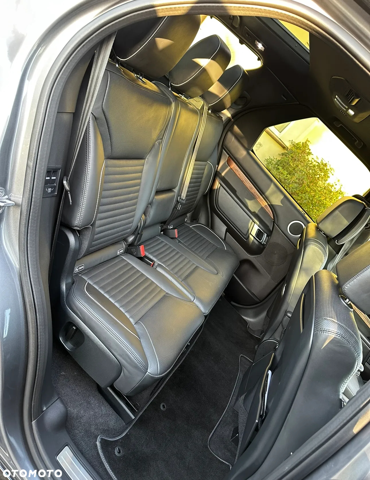 Land Rover Discovery V 3.0 Si6 HSE Luxury - 20