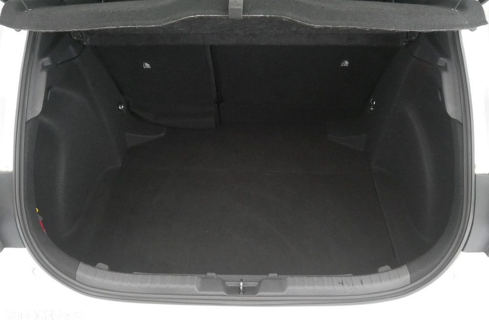 Toyota Corolla 1.8 Hybrid Comfort - 16